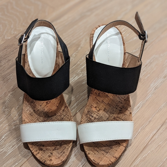 BCBGeneration Black and White Wedges Size 8 - Picture 8 of 8